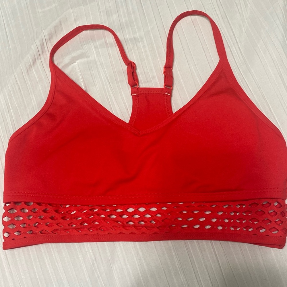 Pink (Victoria’s Secret) sports bra